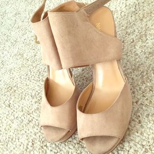 Tan Heels